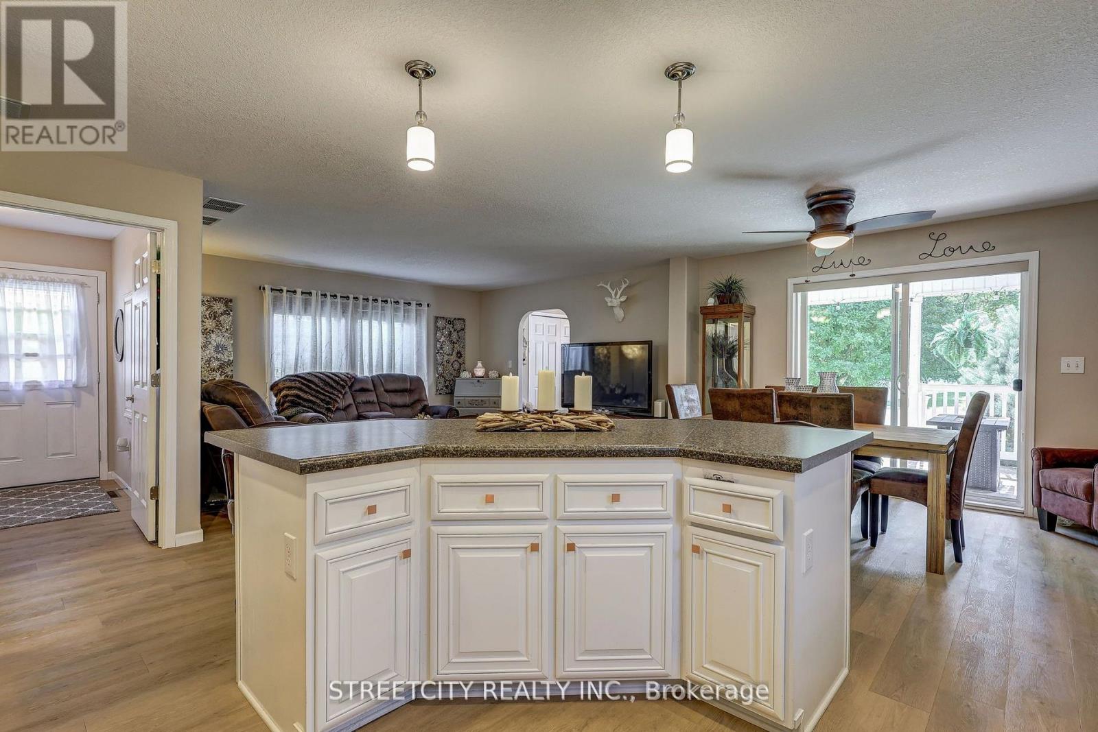 481 Richard Crescent, Strathroy-Caradoc, Ontario  N7G 3P4 - Photo 16 - X12438453