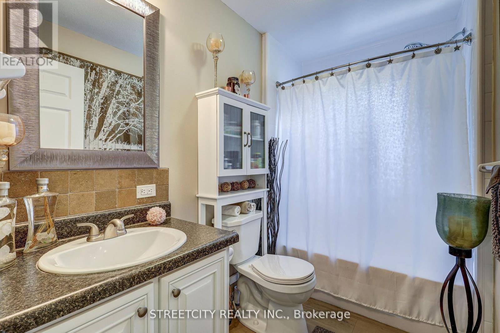481 Richard Crescent, Strathroy-Caradoc, Ontario  N7G 3P4 - Photo 18 - X12438453