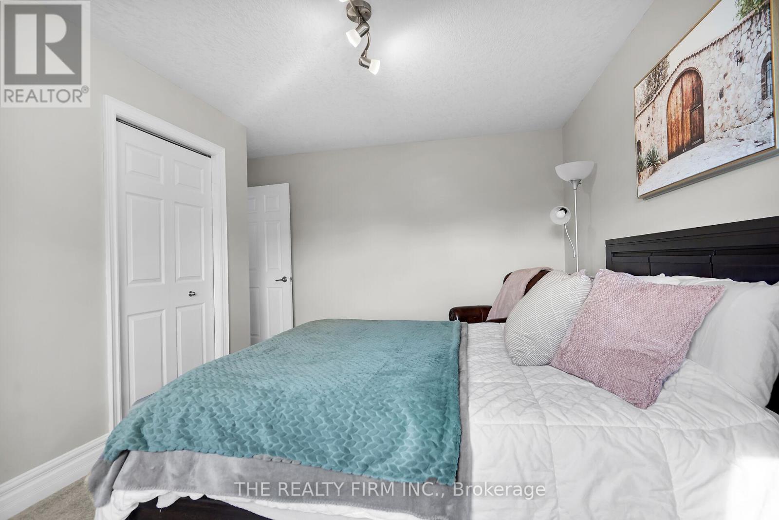 581 Clearwater Crescent, London North, Ontario  N5X 4J9 - Photo 25 - X12438463