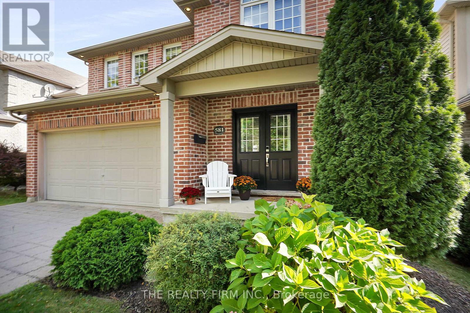 581 Clearwater Crescent, London North, Ontario  N5X 4J9 - Photo 4 - X12438463
