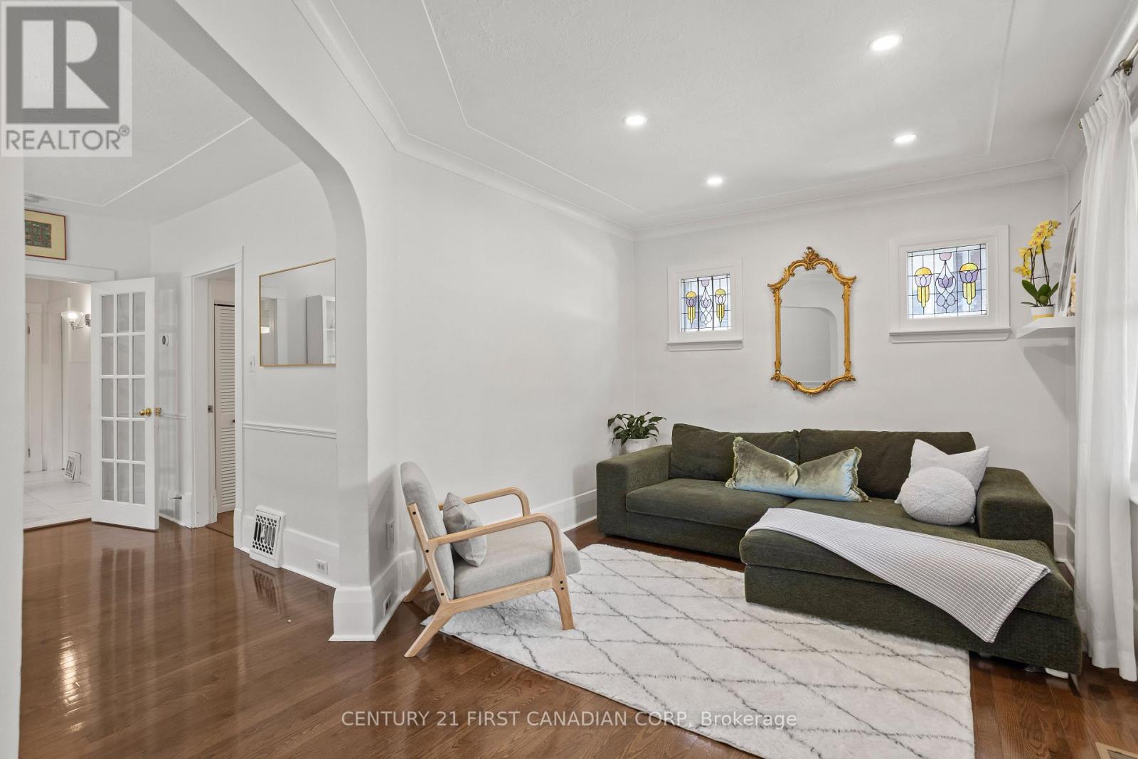 872 Lovett Street, London East, Ontario  N5Z 1N5 - Photo 8 - X12438520