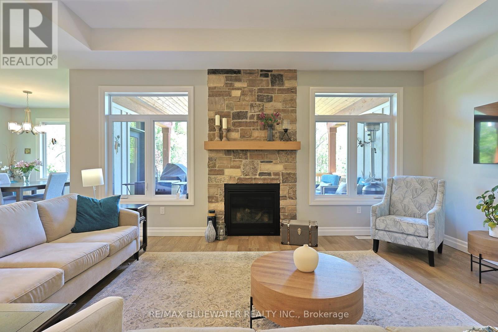 8437 Goosemarsh Line, Lambton Shores, Ontario  N0M 1T0 - Photo 18 - X12438534