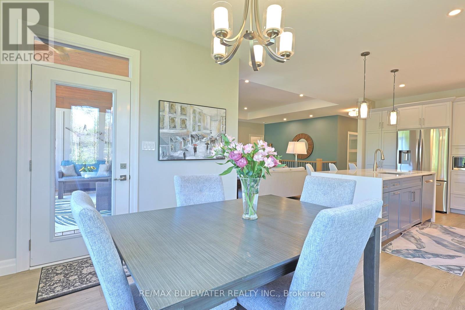 8437 Goosemarsh Line, Lambton Shores, Ontario  N0M 1T0 - Photo 27 - X12438534