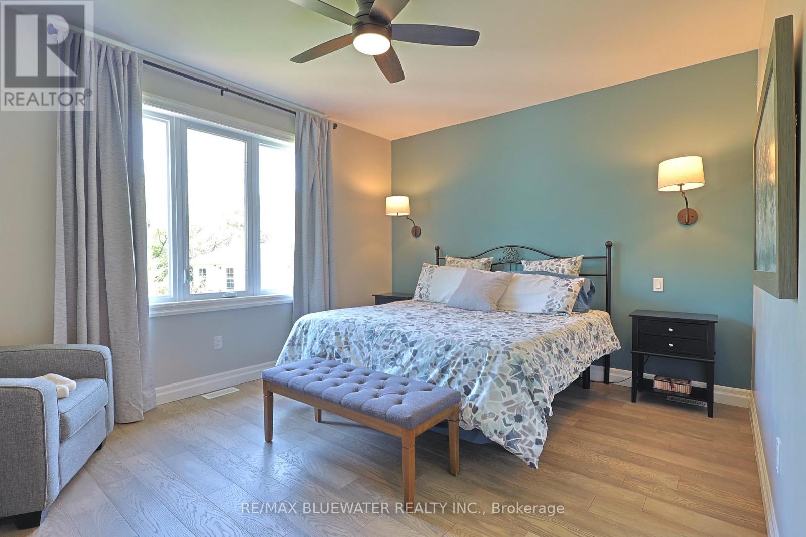 8437 Goosemarsh Line, Lambton Shores, Ontario  N0M 1T0 - Photo 29 - X12438534