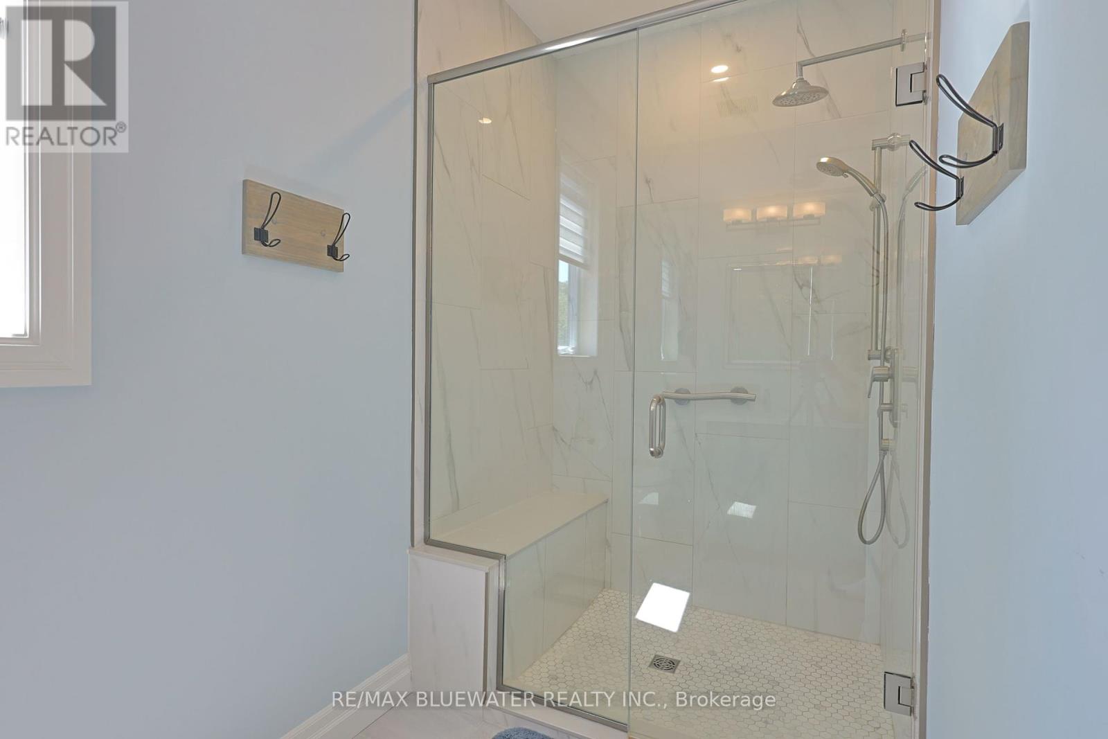 8437 Goosemarsh Line, Lambton Shores, Ontario  N0M 1T0 - Photo 33 - X12438534