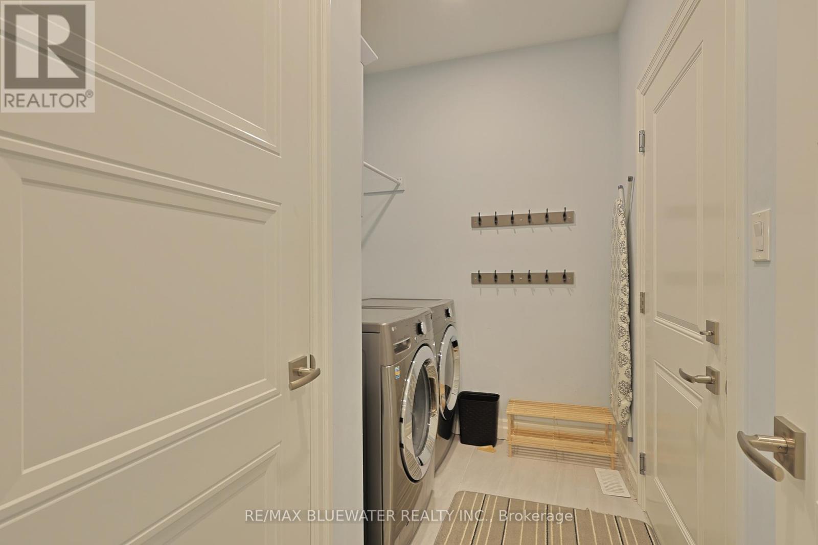 8437 Goosemarsh Line, Lambton Shores, Ontario  N0M 1T0 - Photo 34 - X12438534