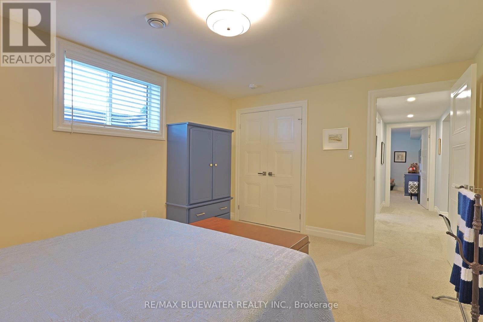 8437 Goosemarsh Line, Lambton Shores, Ontario  N0M 1T0 - Photo 41 - X12438534