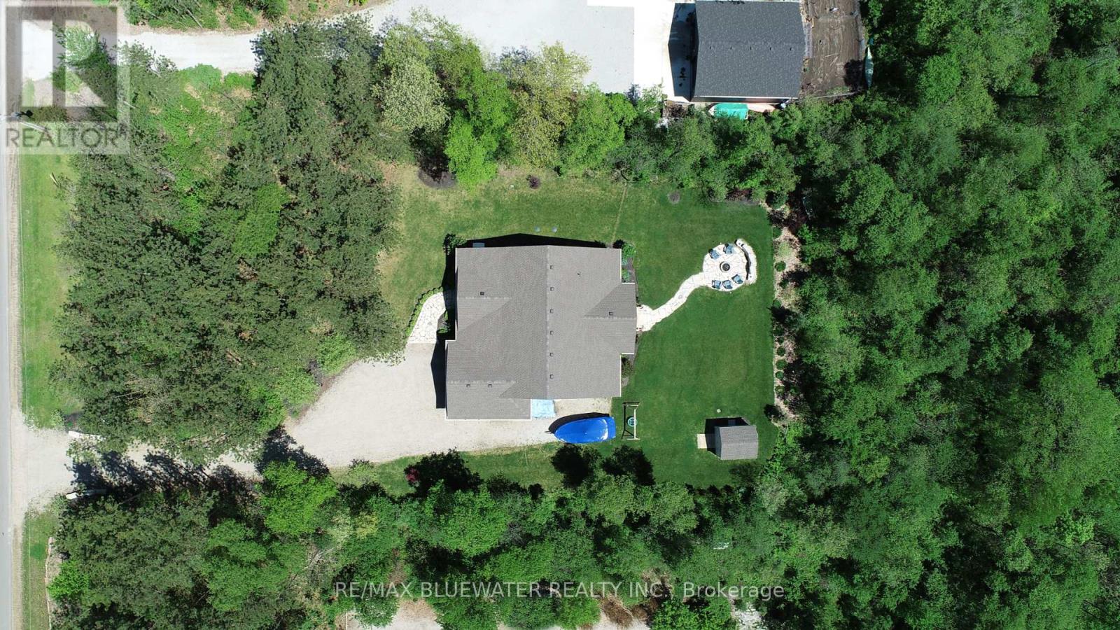 8437 Goosemarsh Line, Lambton Shores, Ontario  N0M 1T0 - Photo 50 - X12438534