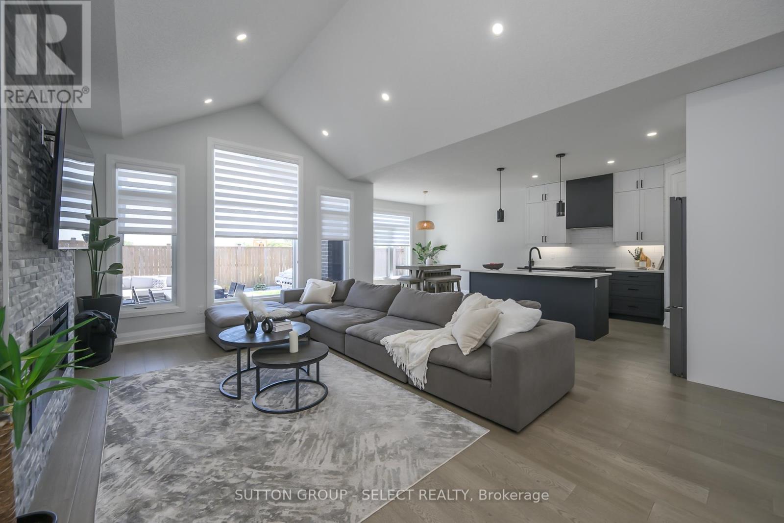 77 - 383 Daventry Way, Middlesex Centre, Ontario  N0L 1R0 - Photo 10 - X12438537
