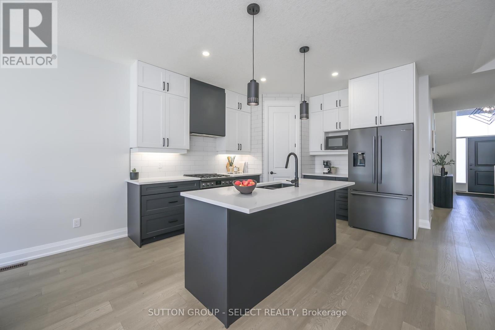 77 - 383 Daventry Way, Middlesex Centre, Ontario  N0L 1R0 - Photo 12 - X12438537