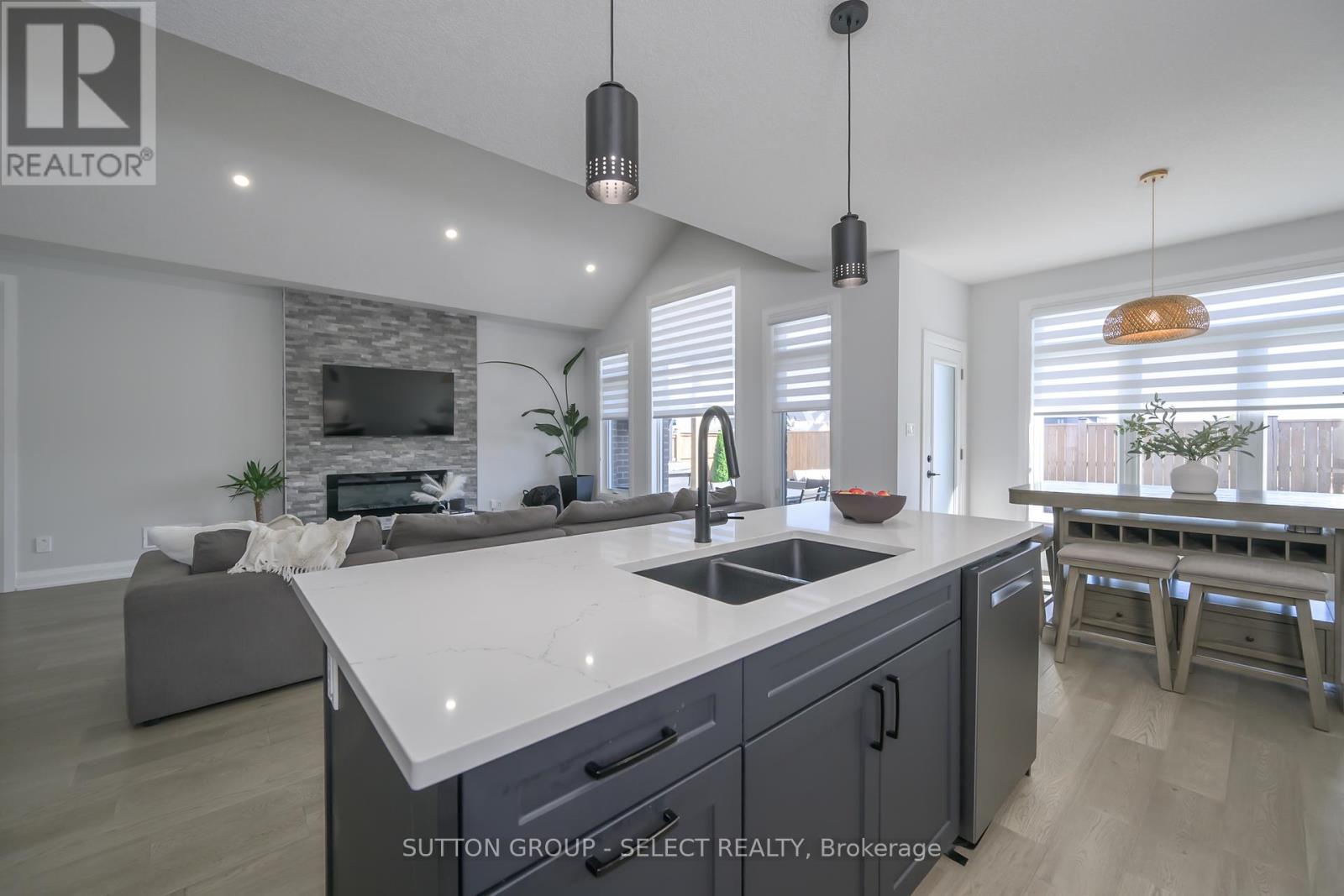 77 - 383 Daventry Way, Middlesex Centre, Ontario  N0L 1R0 - Photo 17 - X12438537