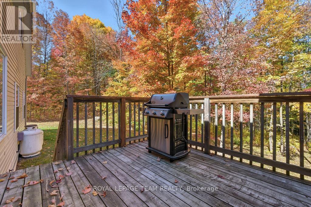 698 Barryvale Road, Greater Madawaska, Ontario  K0J 1H0 - Photo 17 - X12438433