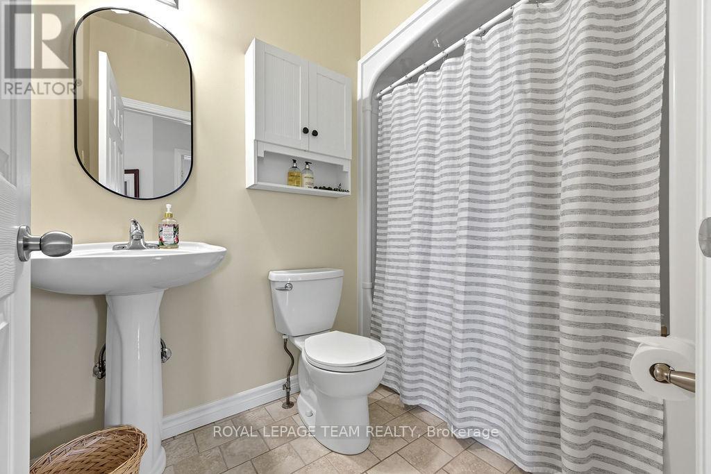 698 Barryvale Road, Greater Madawaska, Ontario  K0J 1H0 - Photo 20 - X12438433