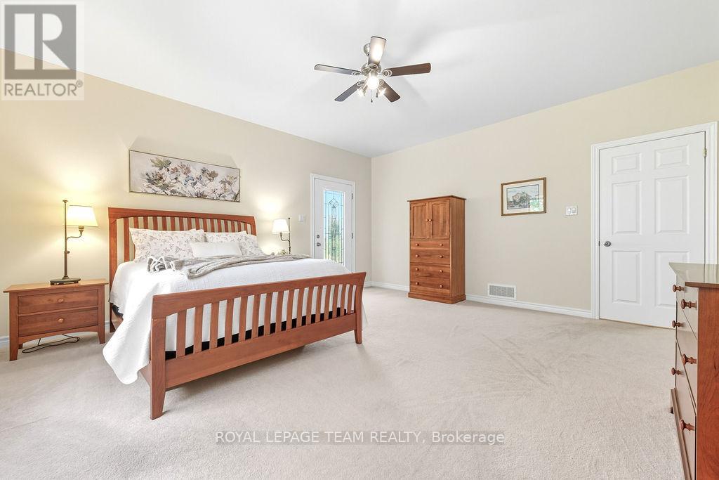 698 Barryvale Road, Greater Madawaska, Ontario  K0J 1H0 - Photo 23 - X12438433