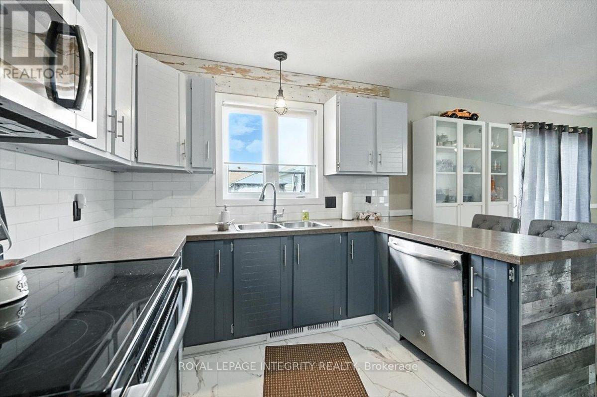 51 Marcel Street, Russell, Ontario  K0A 1W0 - Photo 15 - X12438516
