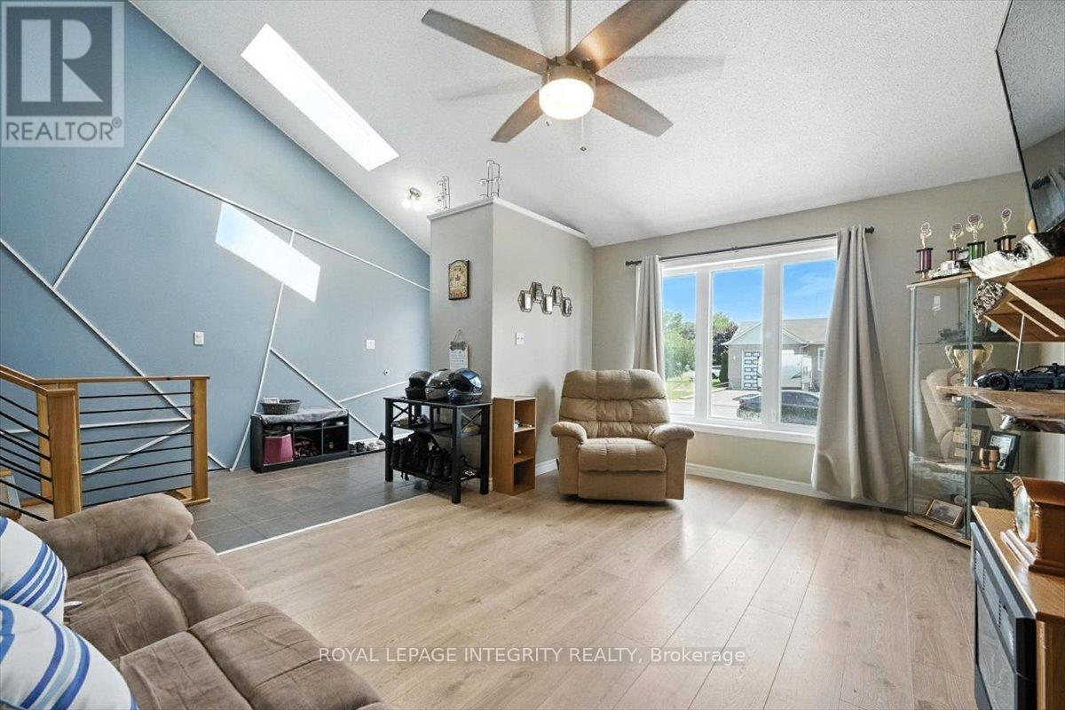 51 Marcel Street, Russell, Ontario  K0A 1W0 - Photo 8 - X12438516