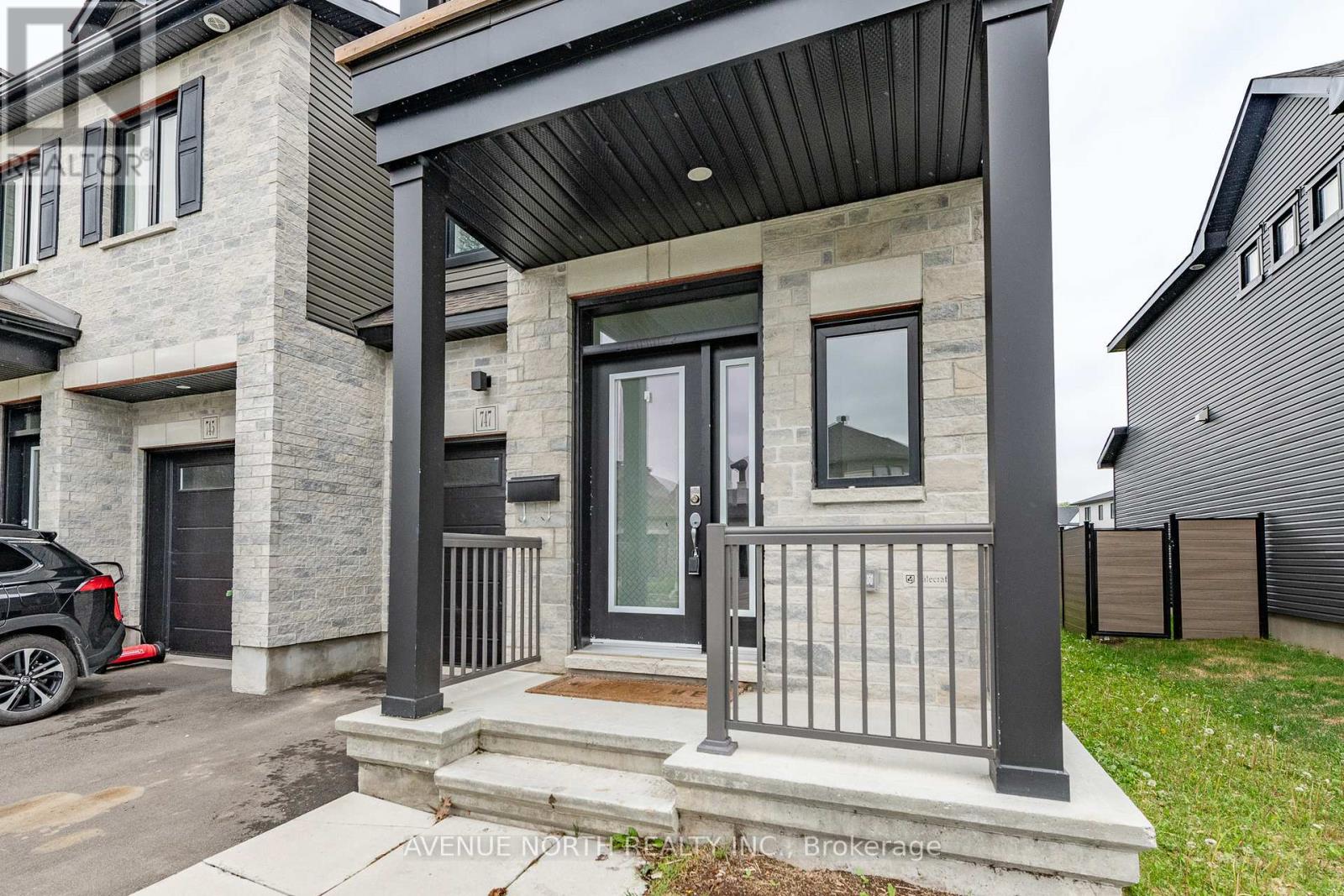 747 Namur Street, Russell, Ontario  K0A 1W0 - Photo 3 - X12438557