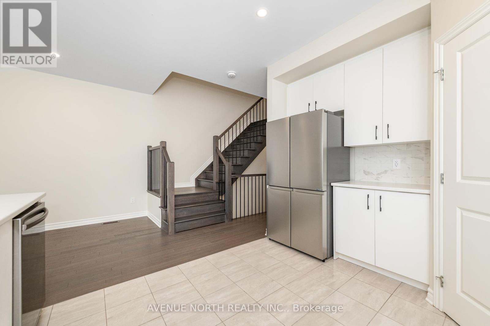 747 Namur Street, Russell, Ontario  K0A 1W0 - Photo 8 - X12438557