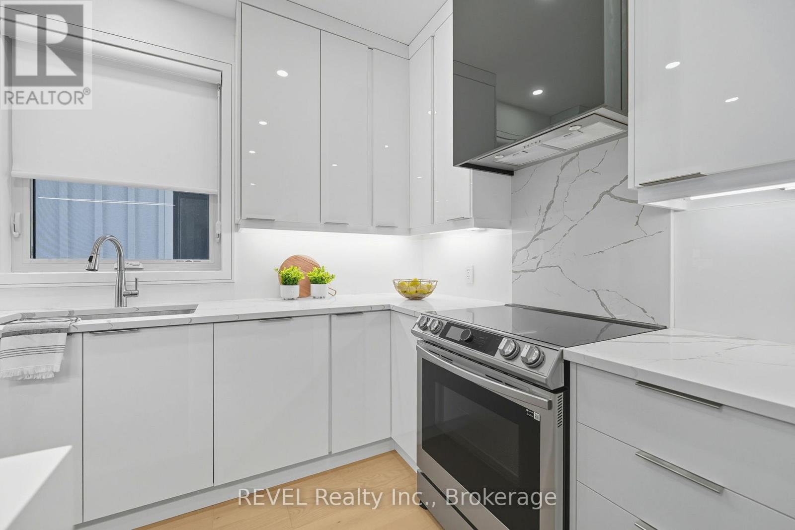 40 Ivy Crescent, Thorold (Confederation Heights), Ontario  L2V 0J9 - Photo 15 - X12438468
