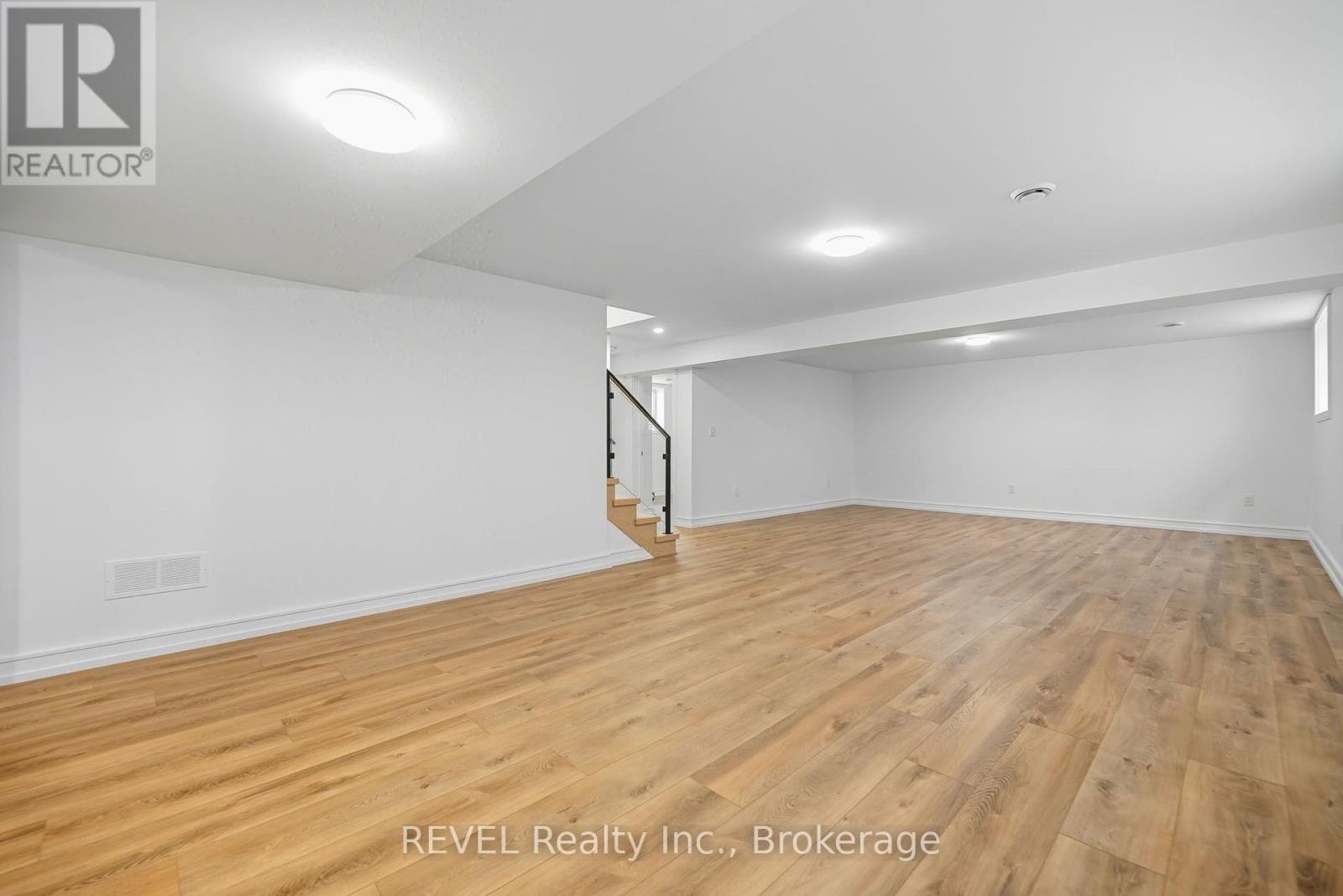 40 Ivy Crescent, Thorold (Confederation Heights), Ontario  L2V 0J9 - Photo 38 - X12438468
