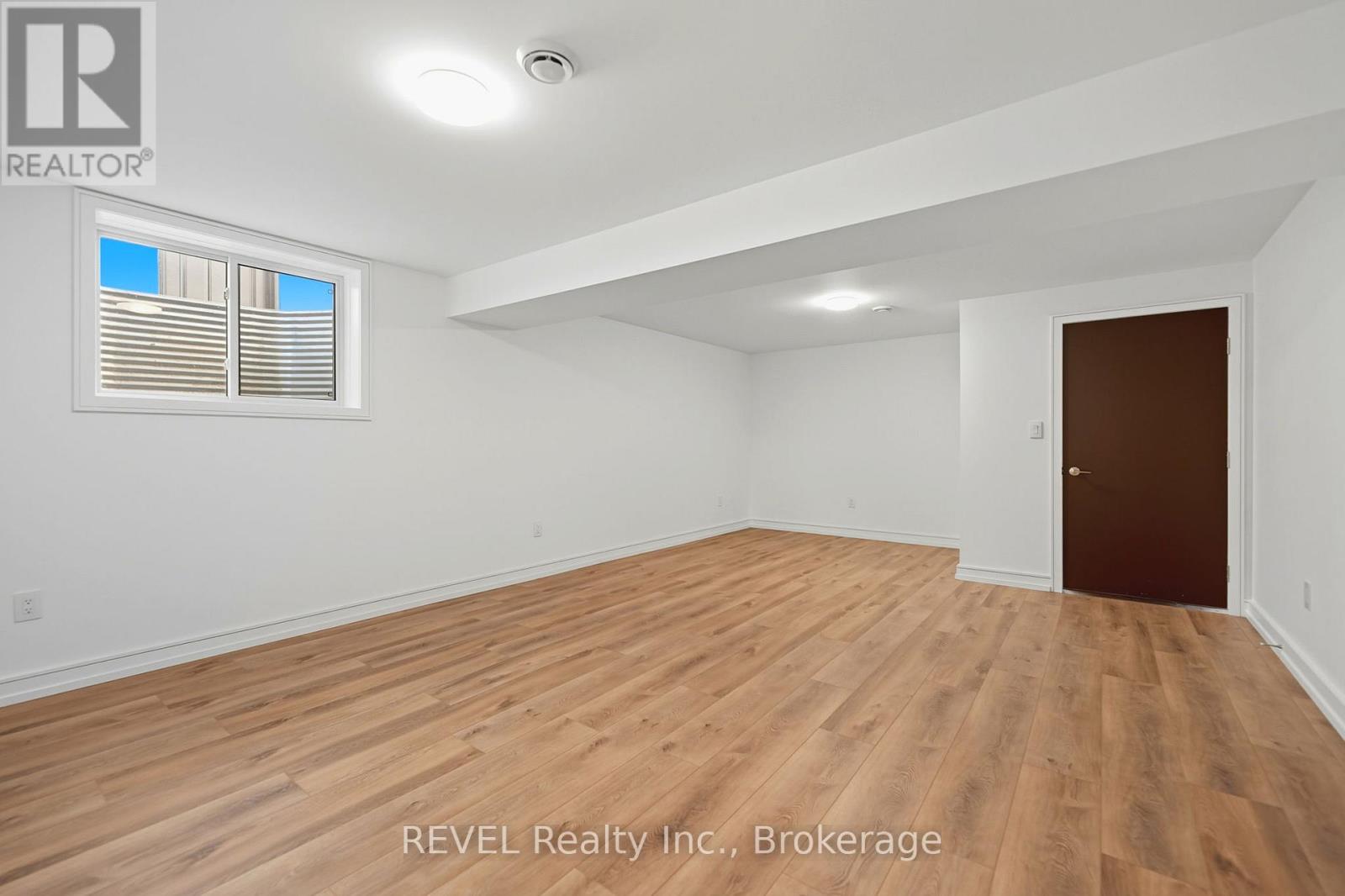 40 Ivy Crescent, Thorold (Confederation Heights), Ontario  L2V 0J9 - Photo 41 - X12438468