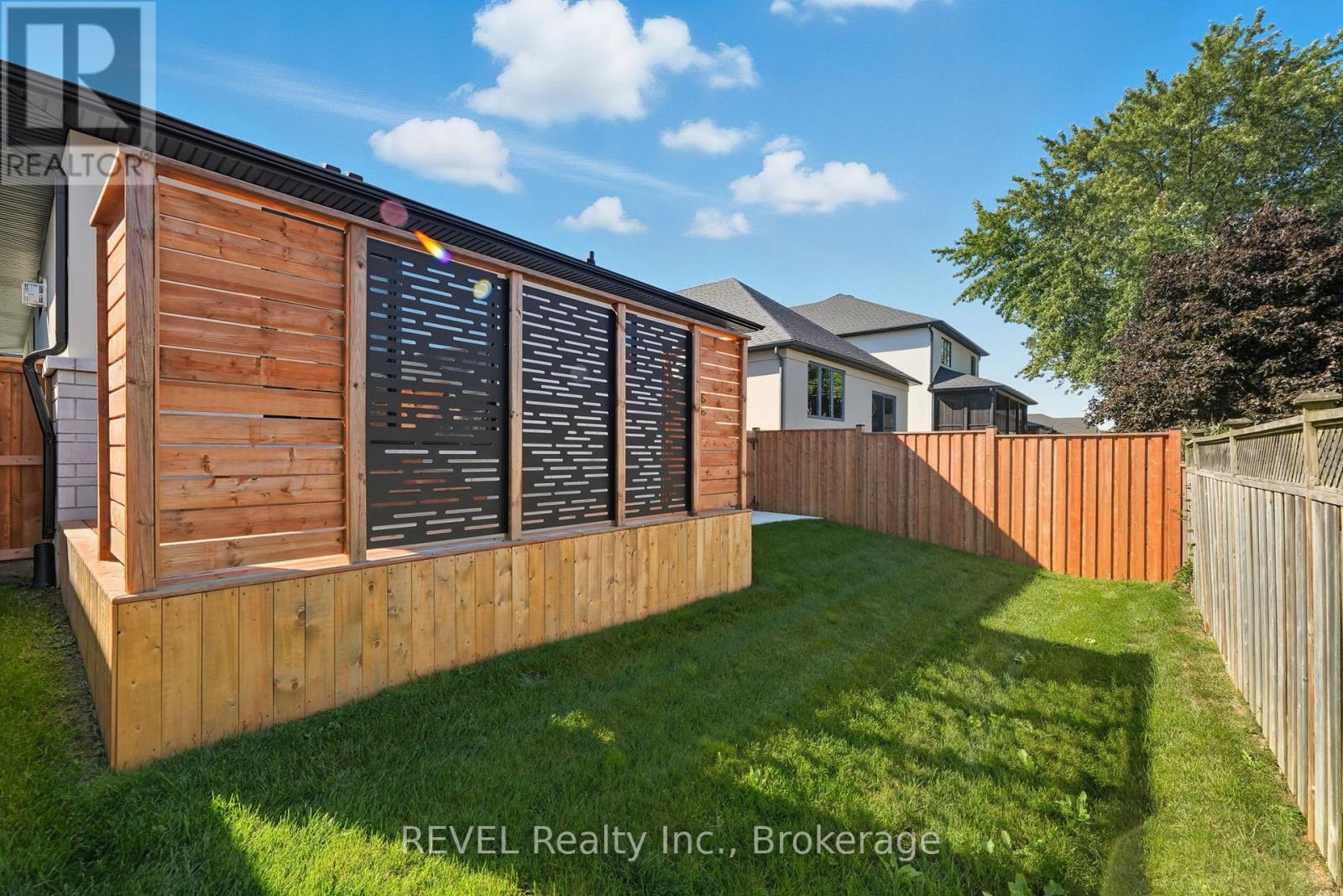 40 Ivy Crescent, Thorold (Confederation Heights), Ontario  L2V 0J9 - Photo 45 - X12438468