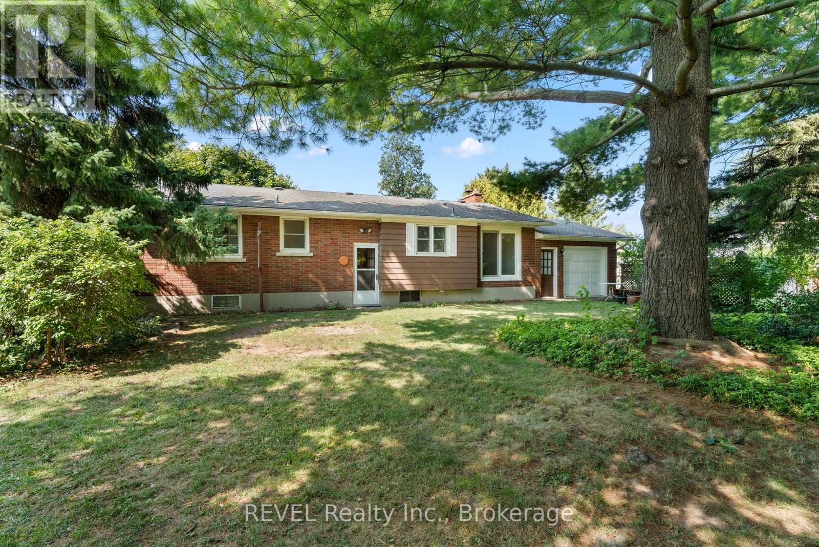 5548 Hodgson Avenue, Niagara Falls (Ascot), Ontario  L2H 1N4 - Photo 10 - X12438532
