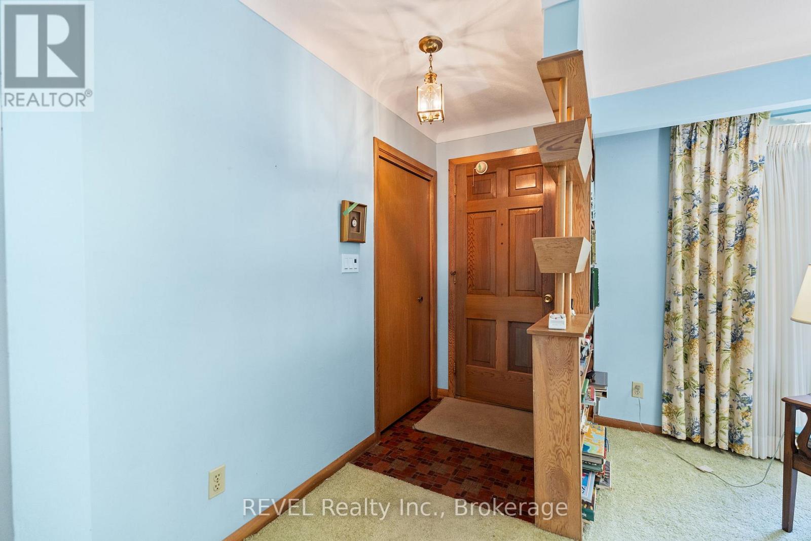 5548 Hodgson Avenue, Niagara Falls (Ascot), Ontario  L2H 1N4 - Photo 11 - X12438532