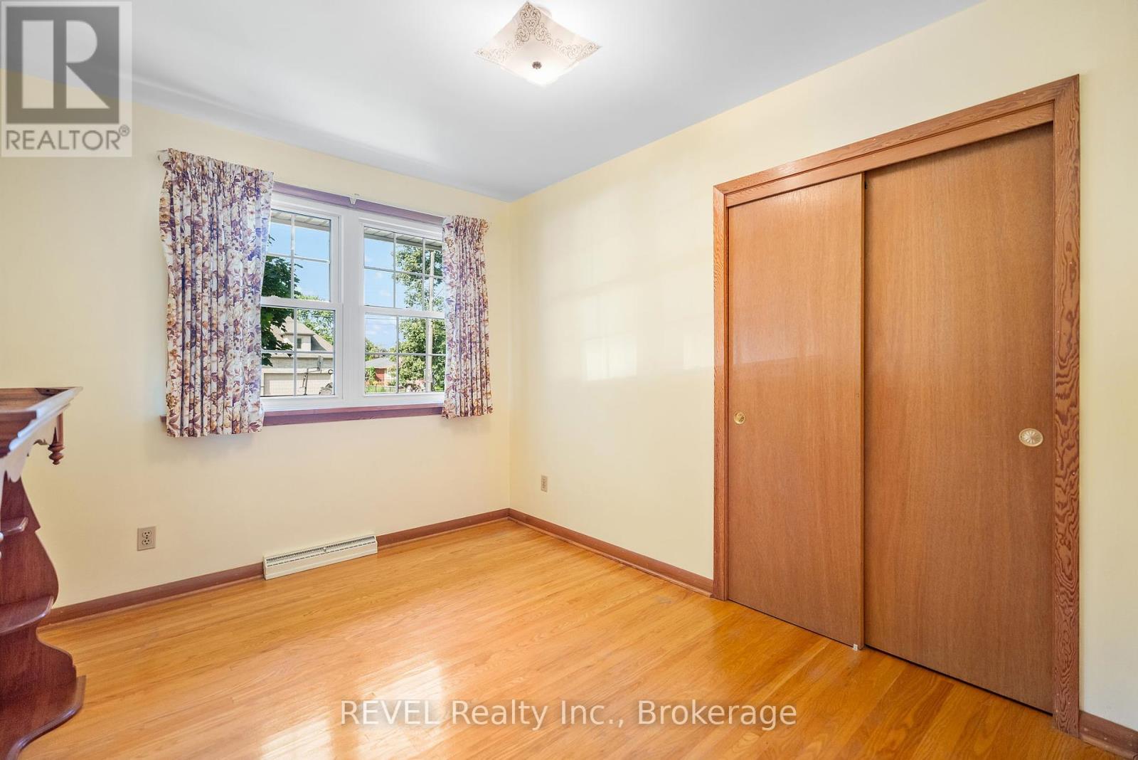 5548 Hodgson Avenue, Niagara Falls (Ascot), Ontario  L2H 1N4 - Photo 24 - X12438532