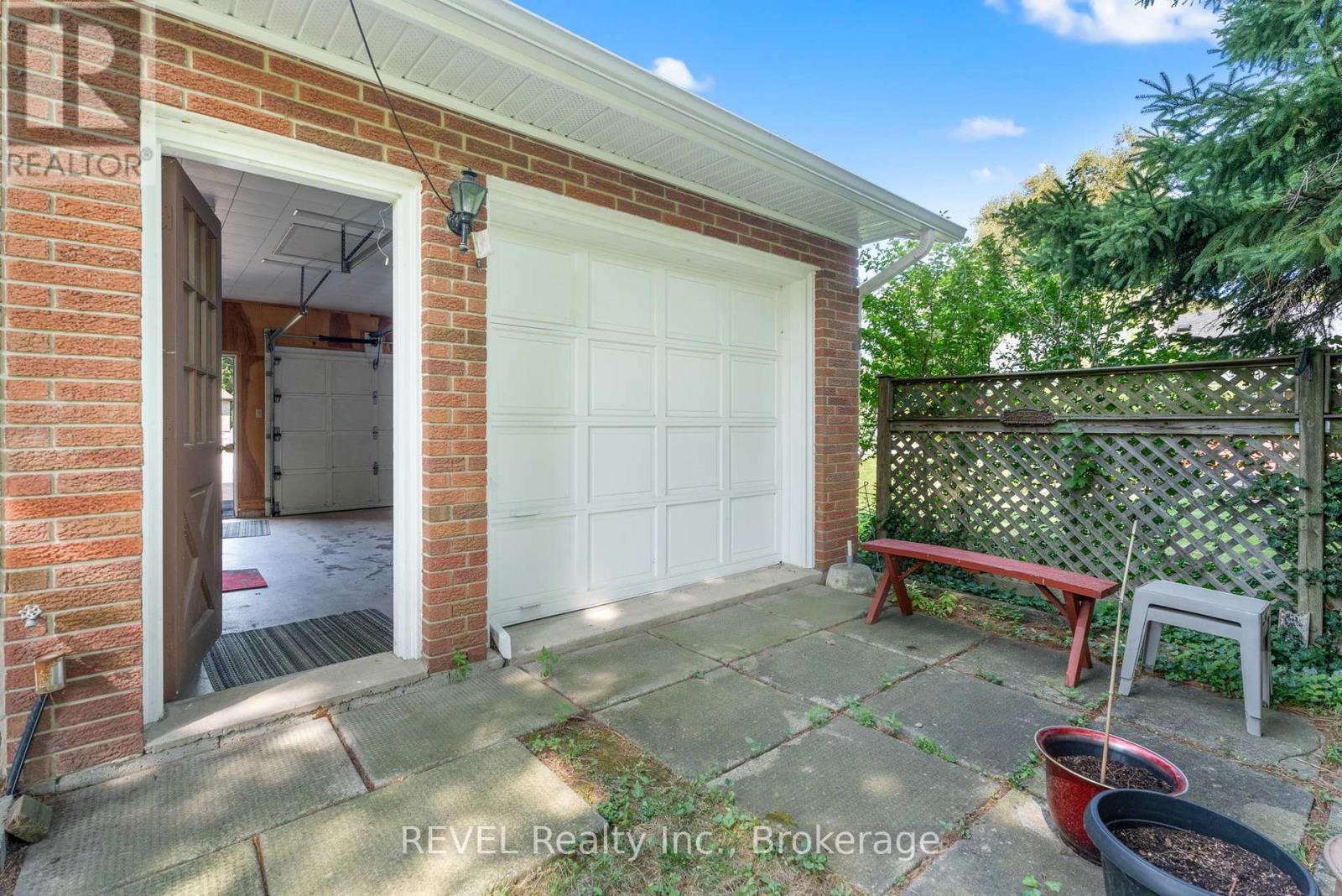 5548 Hodgson Avenue, Niagara Falls (Ascot), Ontario  L2H 1N4 - Photo 37 - X12438532
