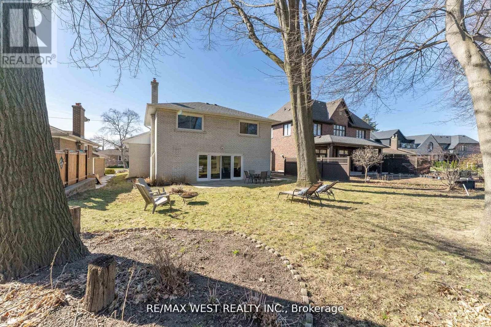 28 Braywin Drive, Toronto, Ontario  M9P 2P1 - Photo 26 - W12438364