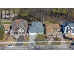 28 BRAYWIN DRIVE, Toronto, Ontario