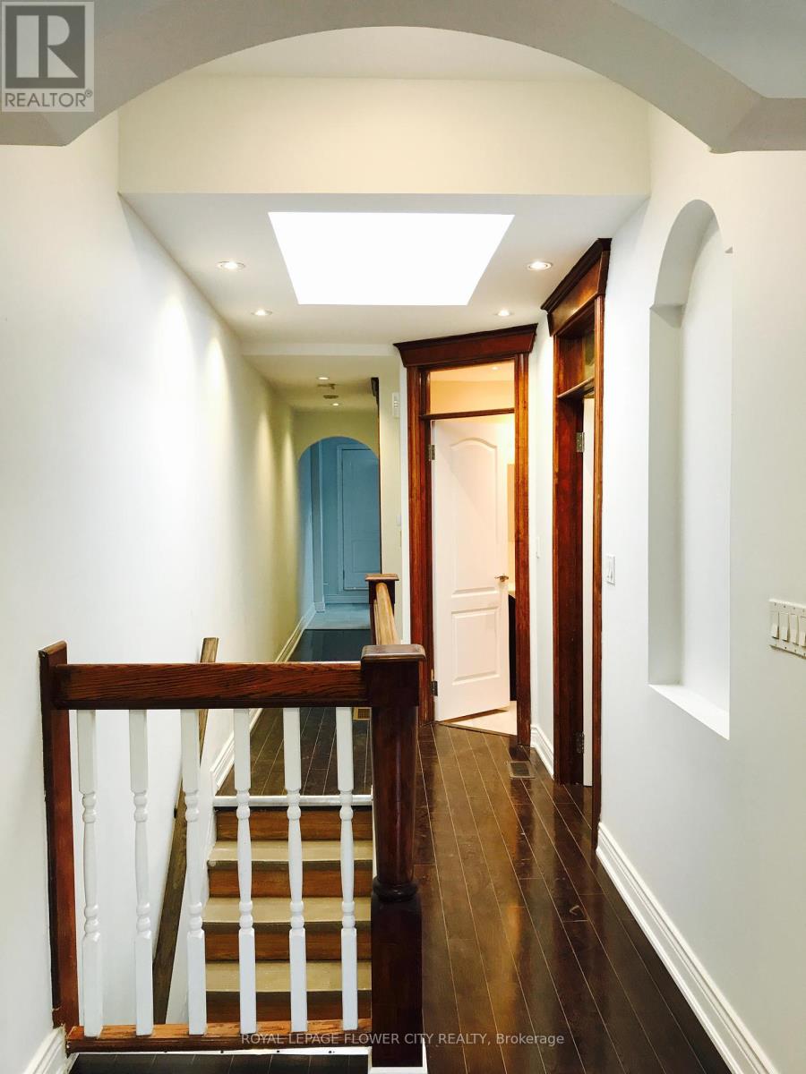 1188 Weston Road, Toronto, Ontario  M9M 4P4 - Photo 25 - W12438367