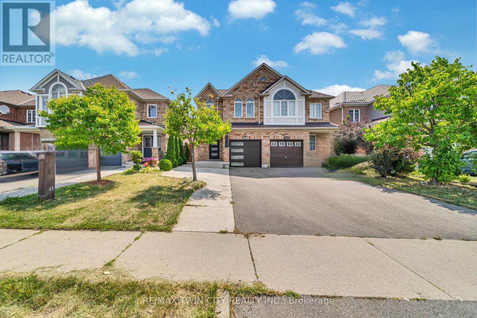 562 Orange Walk Crescent, Mississauga, Ontario  L5R 0A3 - Photo 44 - W12438394