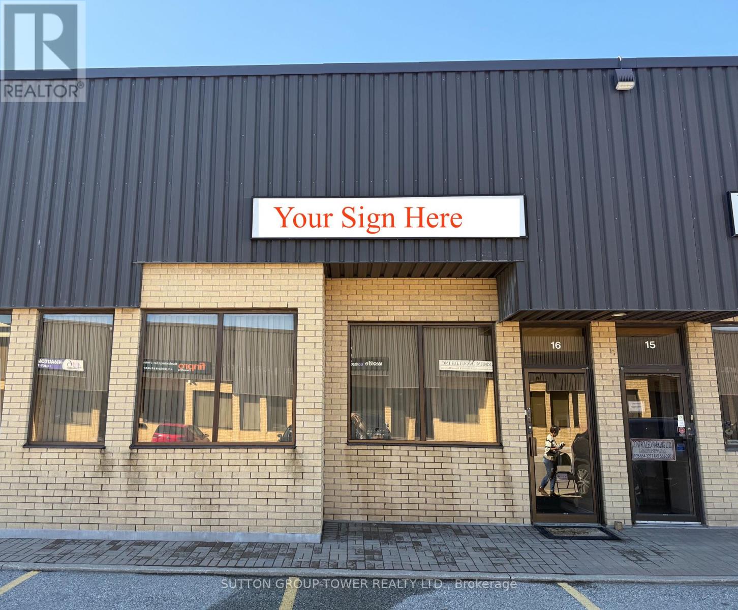 16 - 1050 Britannia Road E, Mississauga, Ontario  L4W 4N9 - Photo 2 - W12438395