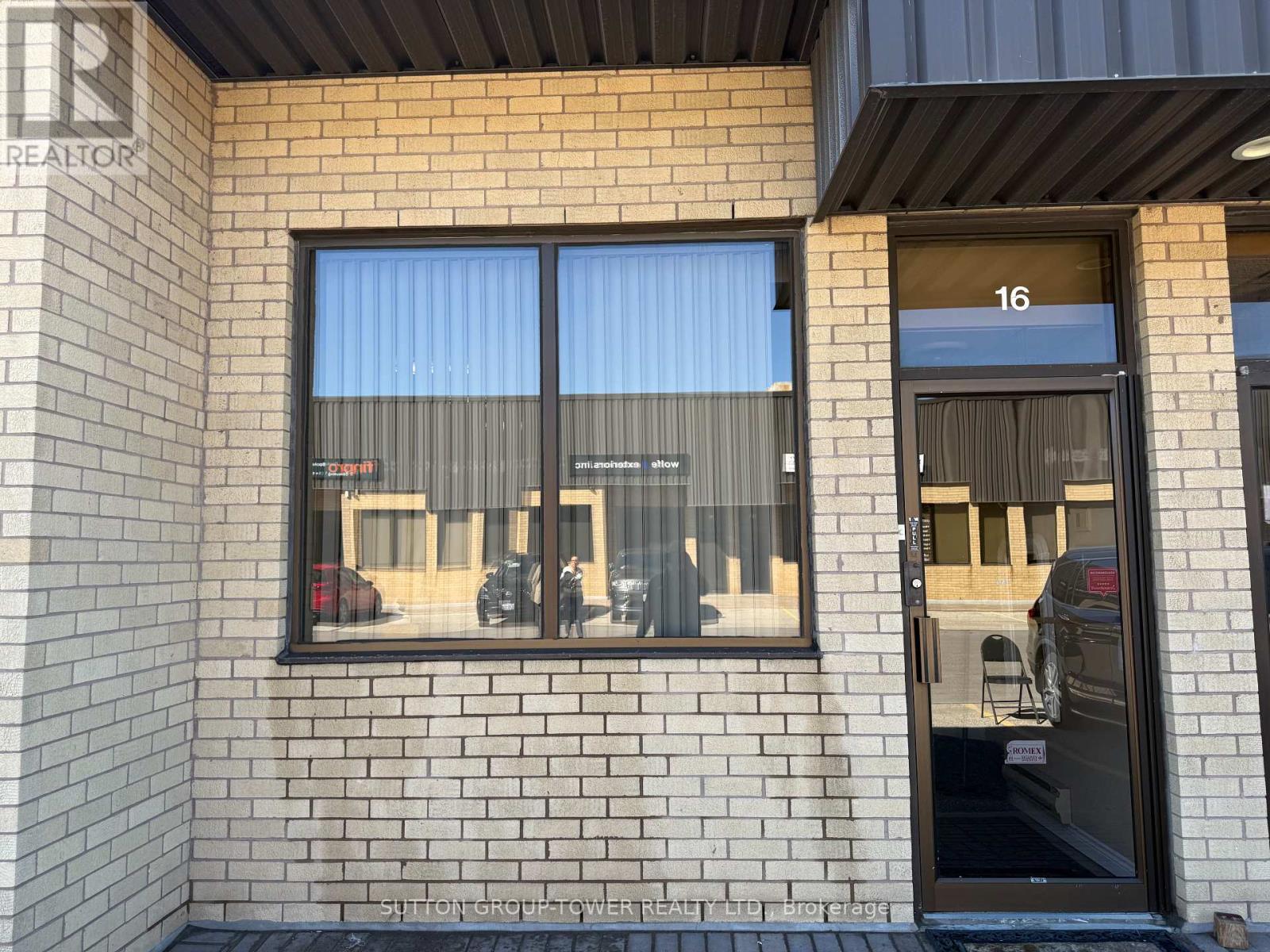 16 - 1050 Britannia Road E, Mississauga, Ontario  L4W 4N9 - Photo 3 - W12438395