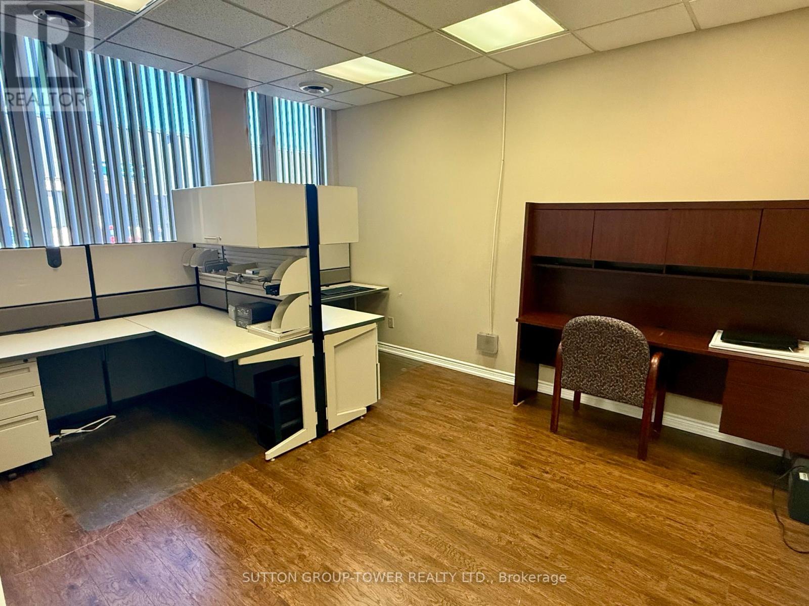 16 - 1050 Britannia Road E, Mississauga, Ontario  L4W 4N9 - Photo 5 - W12438395