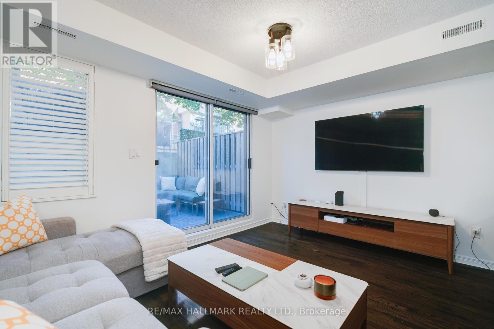 113 - 20 Foundry Avenue, Toronto, Ontario  M6H 4L1 - Photo 4 - W12438405