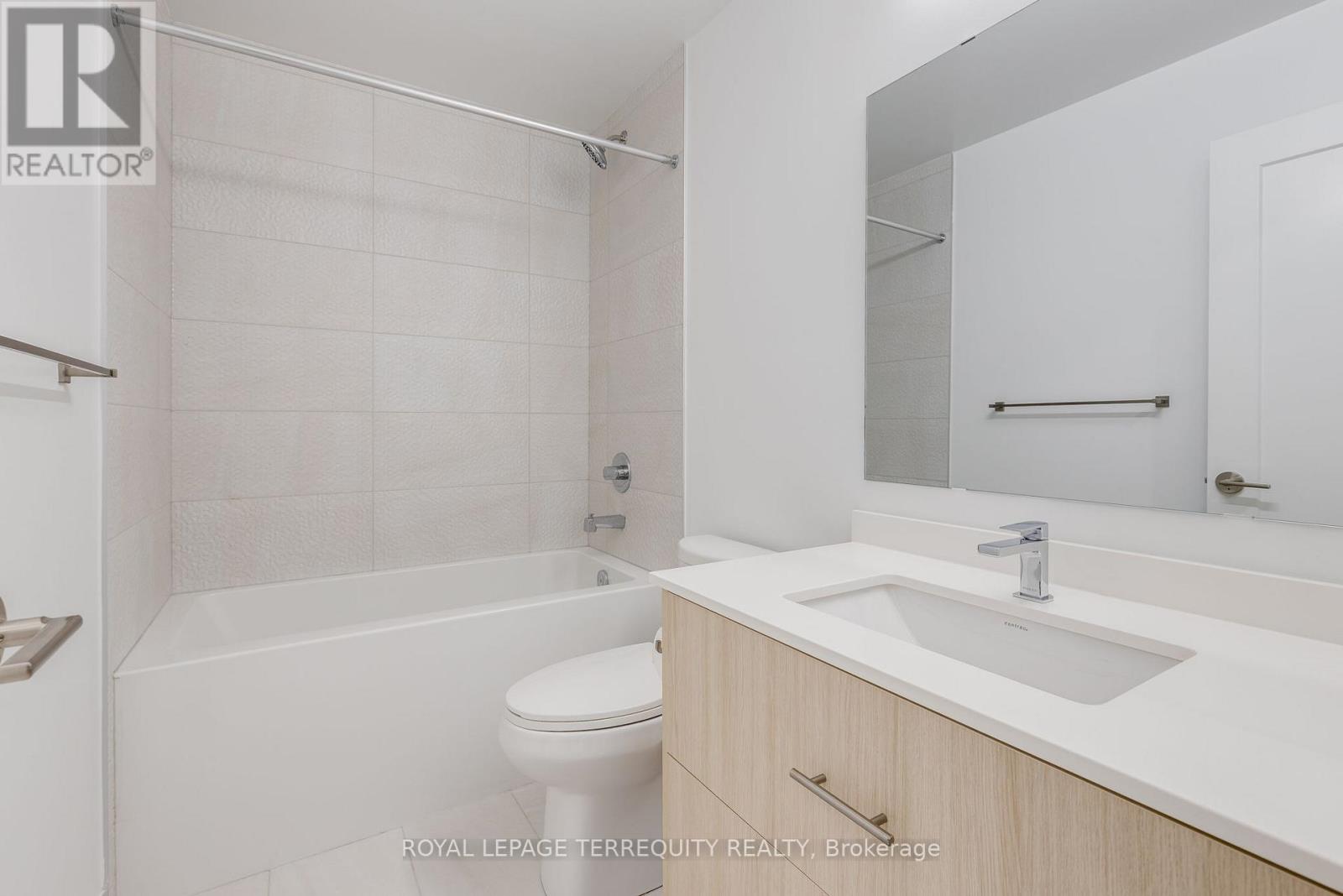 2001 - 5105 Hurontario Street, Mississauga, Ontario  L4Z 0C9 - Photo 8 - W12438407