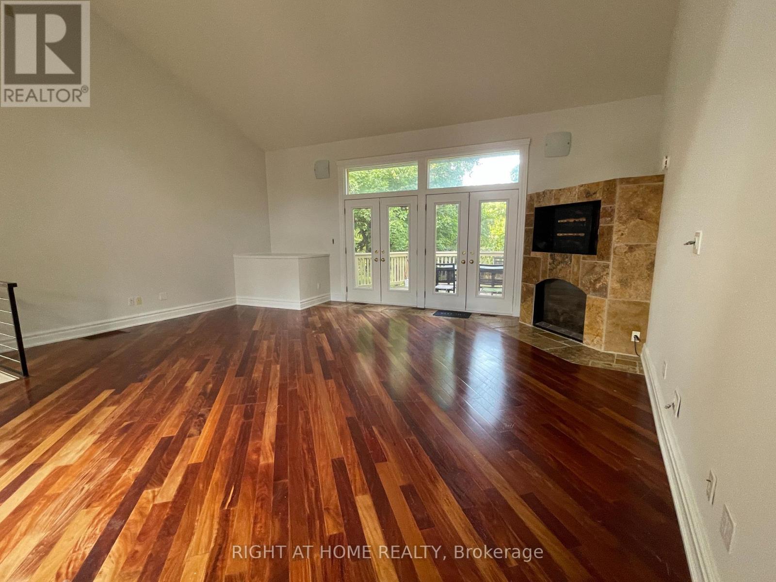 435 Maple Avenue, Oakville, Ontario  L6J 2J2 - Photo 15 - W12438409