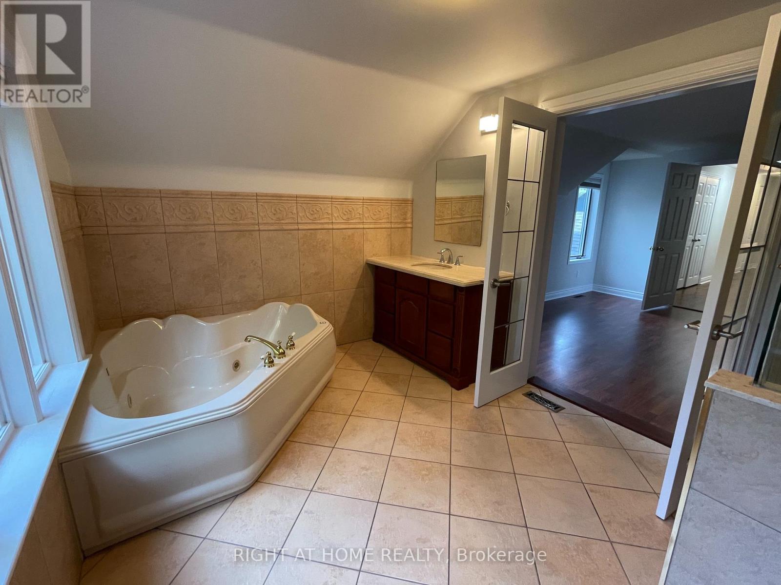 435 Maple Avenue, Oakville, Ontario  L6J 2J2 - Photo 28 - W12438409