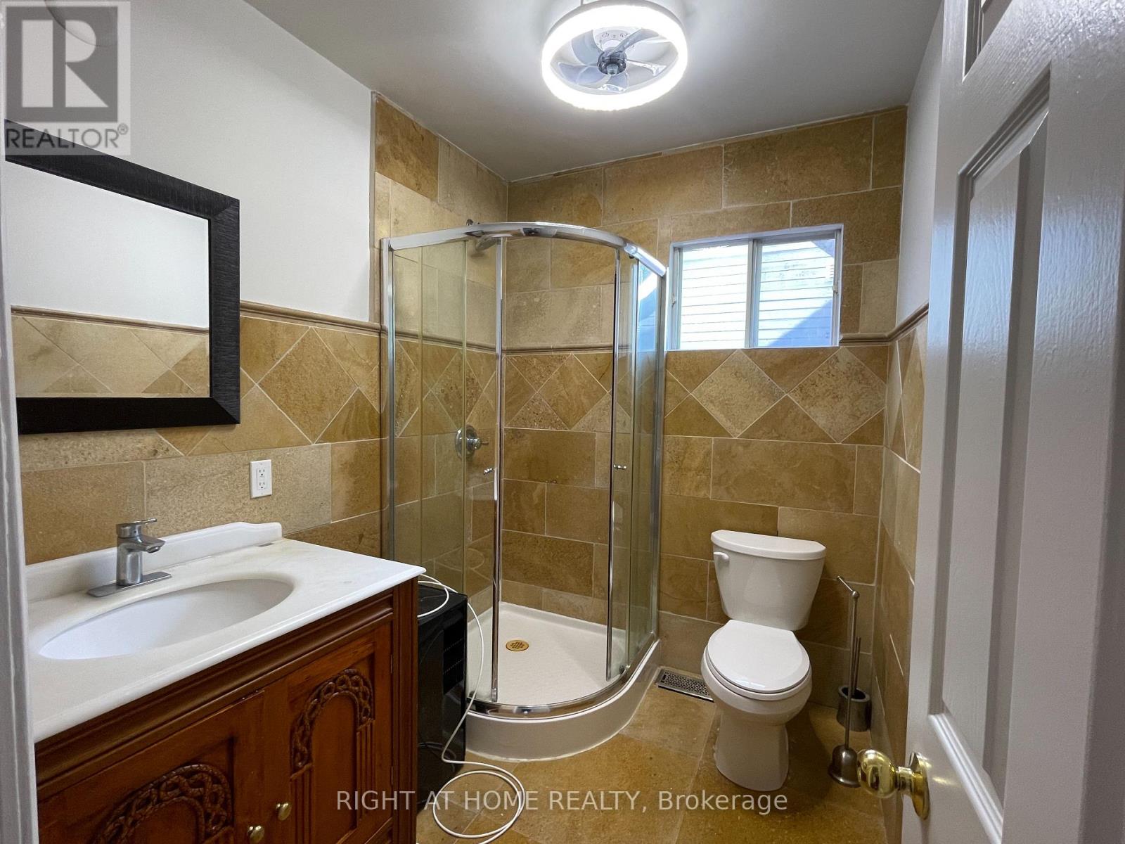 435 Maple Avenue, Oakville, Ontario  L6J 2J2 - Photo 6 - W12438409