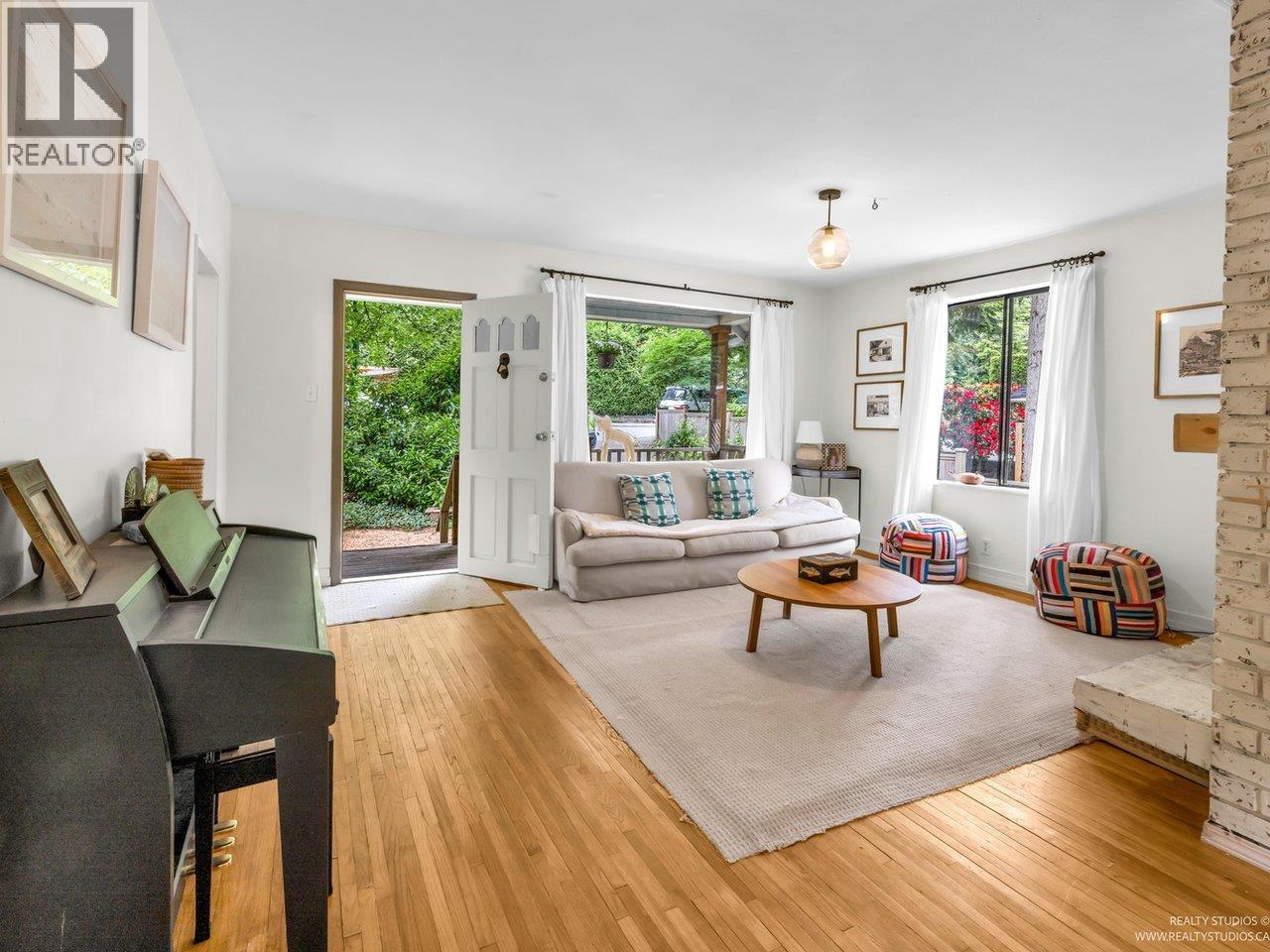 1706 Deep Cove Road, North Vancouver, British Columbia  V7G 1S5 - Photo 15 - R3038426