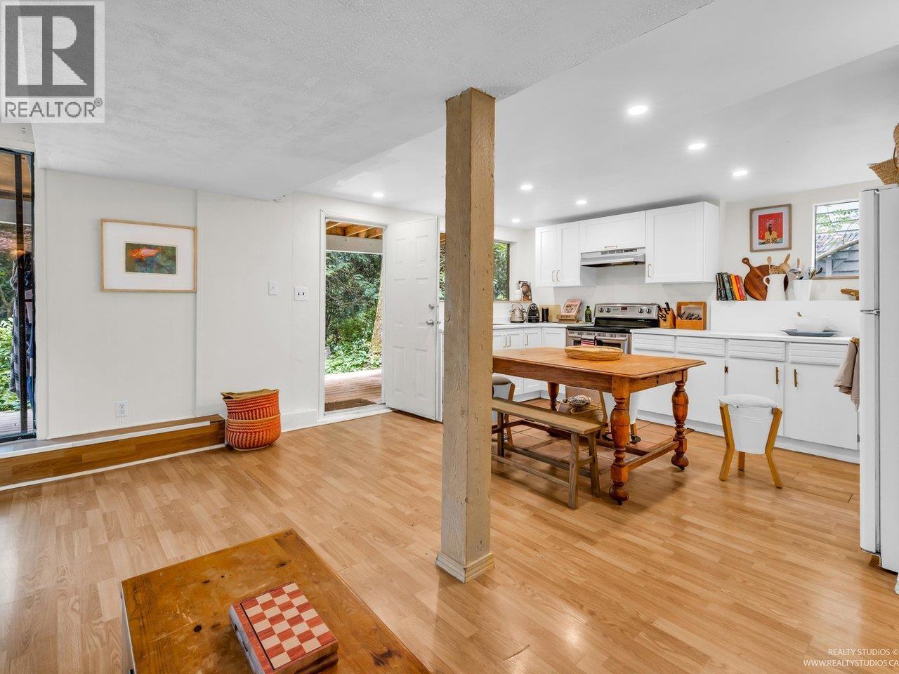 1706 Deep Cove Road, North Vancouver, British Columbia  V7G 1S5 - Photo 7 - R3038426