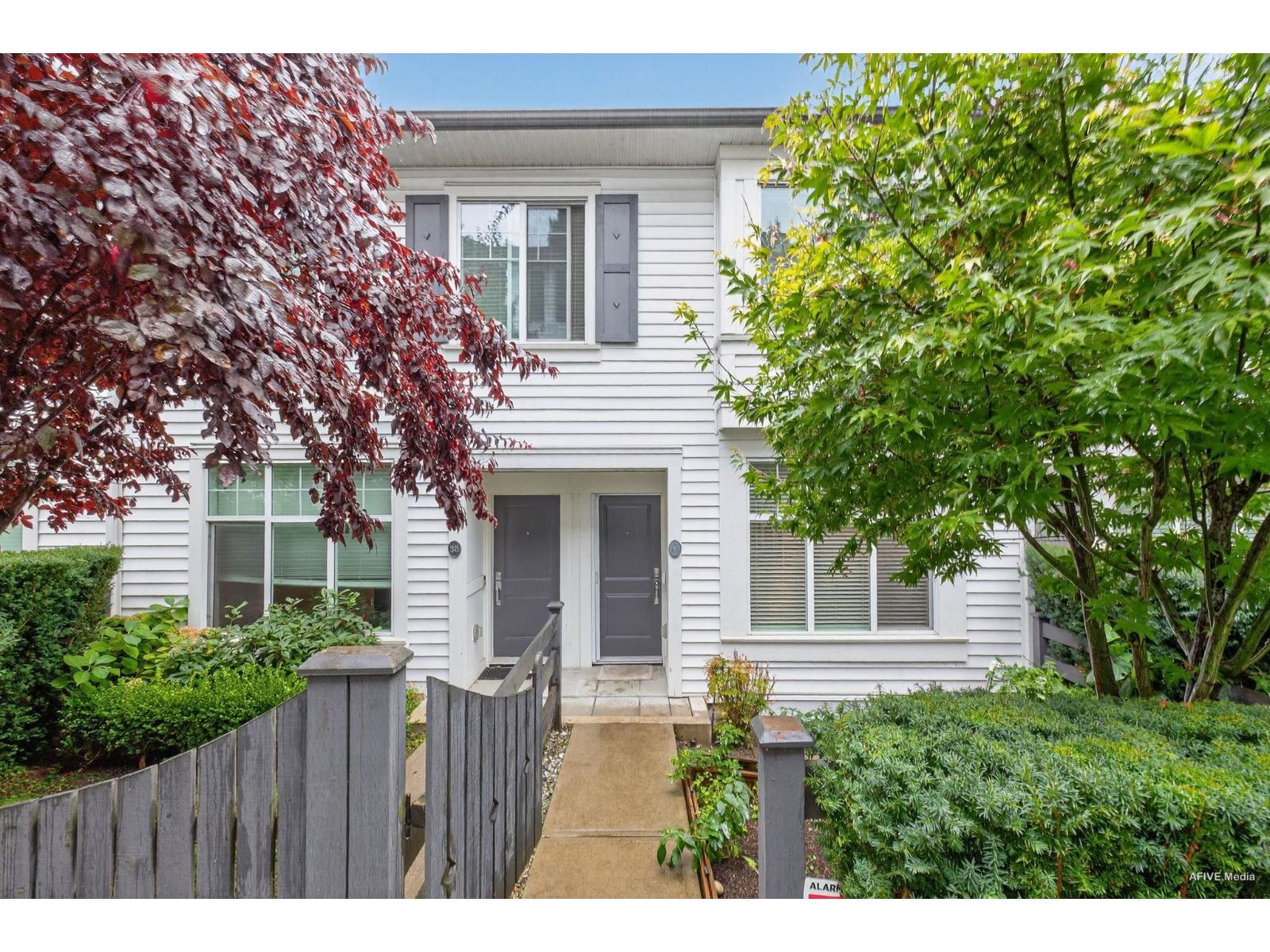 37 8130 136a Street, Surrey, British Columbia  V3W 1H9 - Photo 2 - R3053834