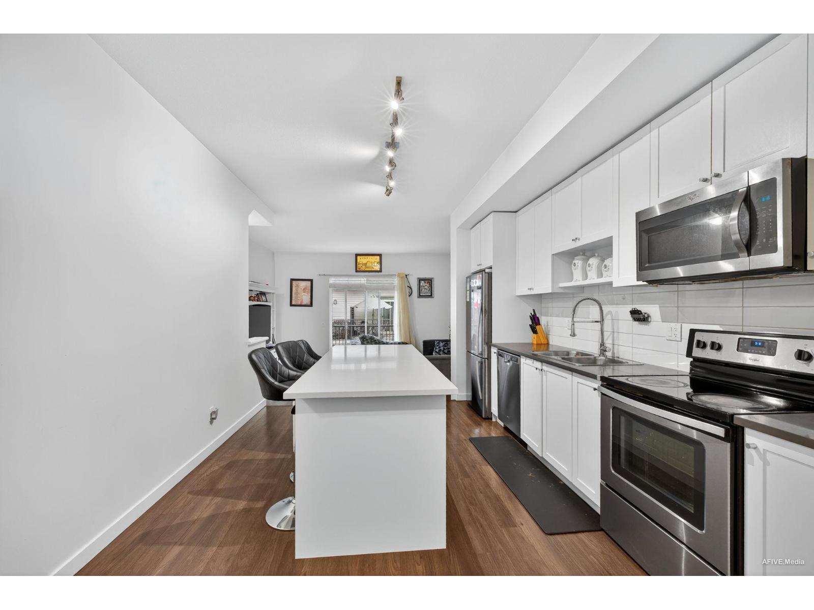 37 8130 136a Street, Surrey, British Columbia  V3W 1H9 - Photo 7 - R3053834