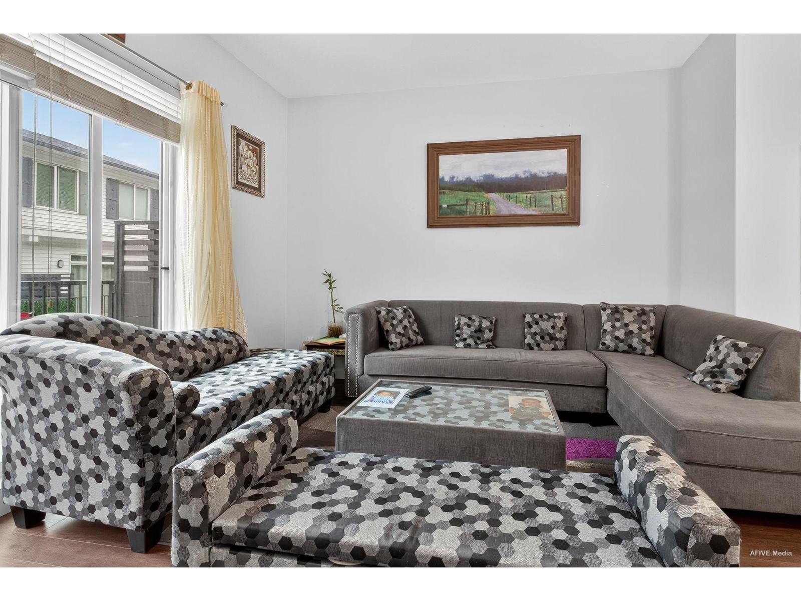37 8130 136a Street, Surrey, British Columbia  V3W 1H9 - Photo 4 - R3053834