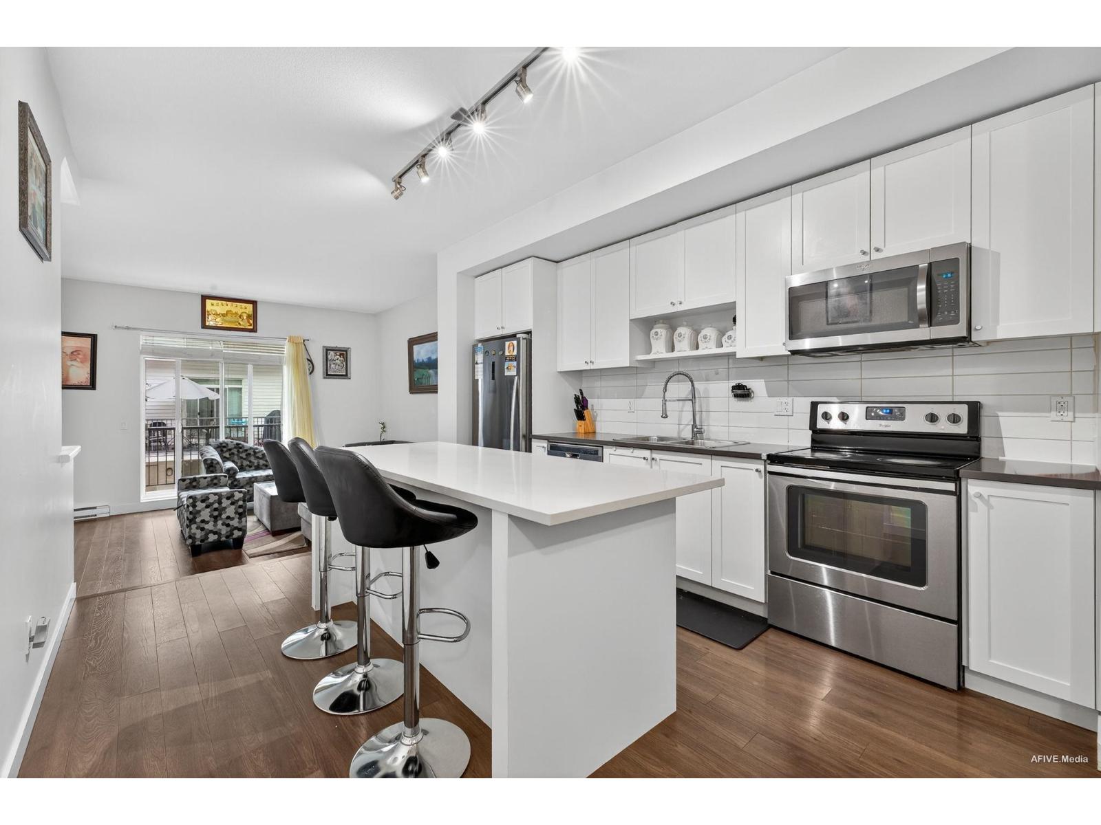 37 8130 136a Street, Surrey, British Columbia  V3W 1H9 - Photo 6 - R3053834