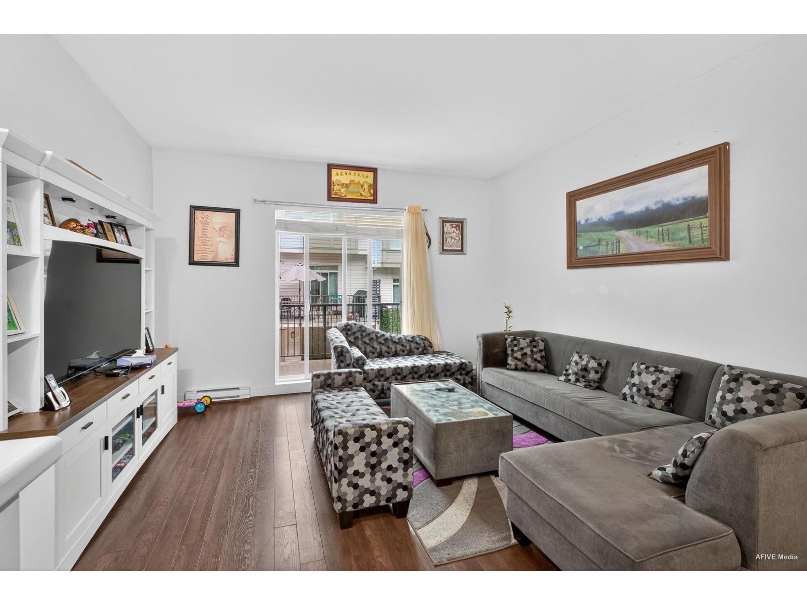 37 8130 136a Street, Surrey, British Columbia  V3W 1H9 - Photo 3 - R3053834