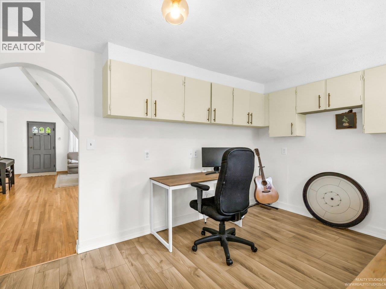 1706 Deep Cove Road, North Vancouver, British Columbia  V7G 1S5 - Photo 12 - R3038426
